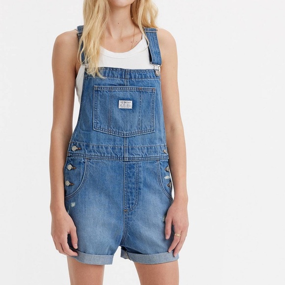 Levi’s NWT Medium Wash Women's 100% Cotton Denim Overall Shorts medium - Picture 1 of 15